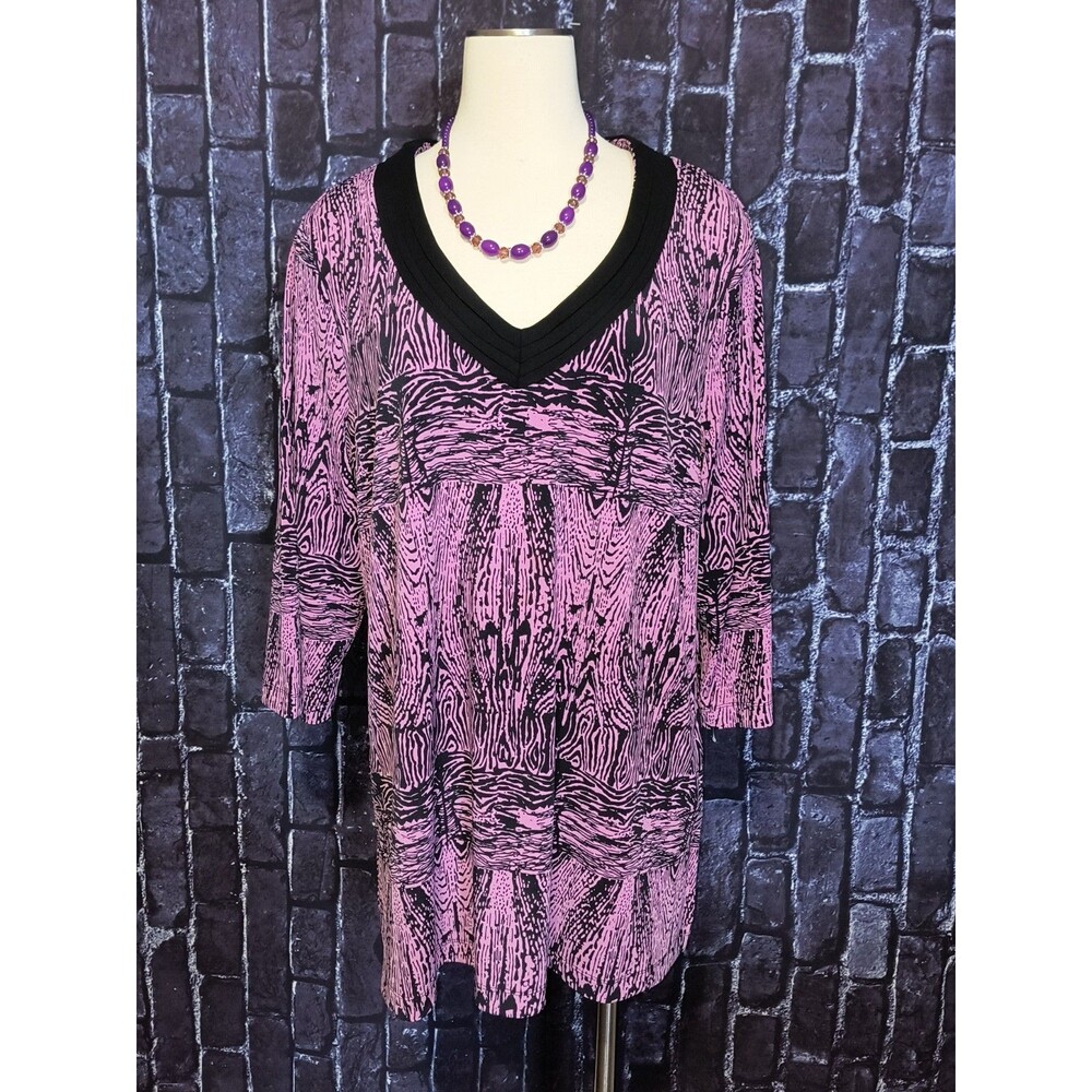 Dana Buchman Tunic Blouse Woman's Plus 1X Pink Abstract Print V-Neck 3/4 Sleeve
